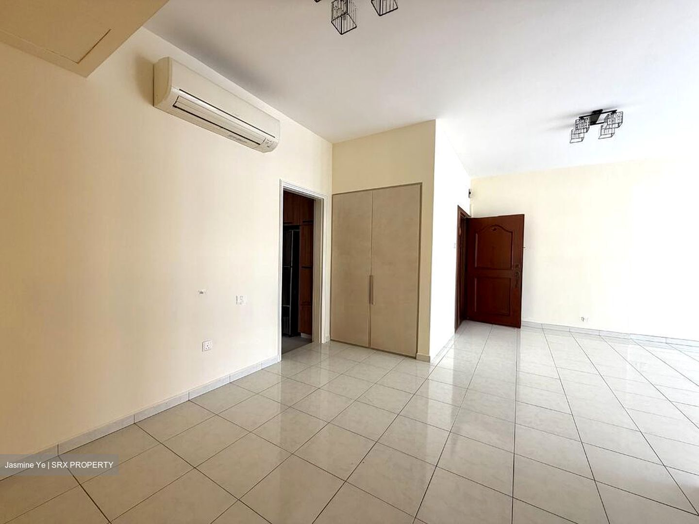 Park East (D15), Condominium #503425251